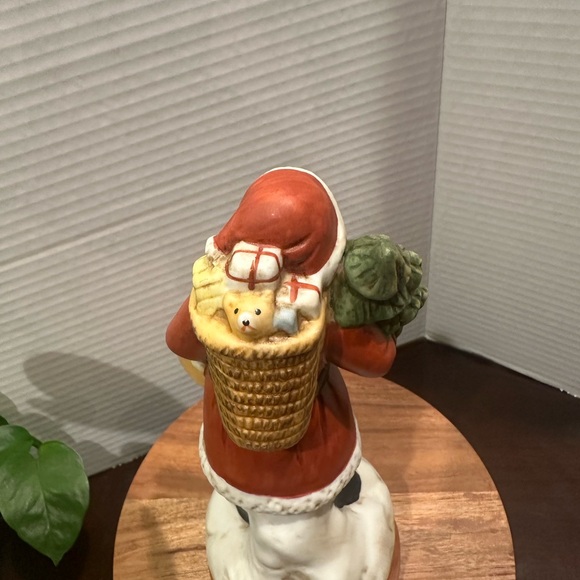 Vintage Revolving Music Box Santa Claus Plays Wish You A Merry Christmas - Picture 7 of 10